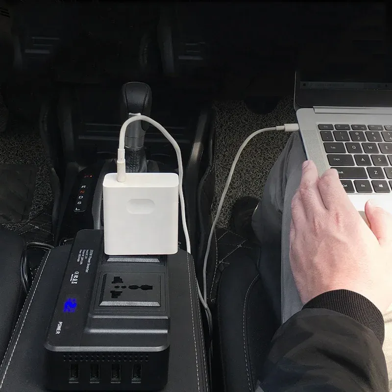 Convertisseur de Puissance Voiture 200W – Adaptateur 12V/24V DC vers 220V ACimage 4